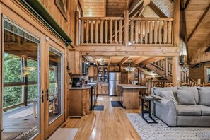Fernseher, Kamin, Arbeitsbereiche