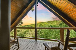 Terrace/patio - Luxury Family Gatlinburg Cabin Retreat + Views (Gatlinburg)