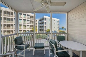 Interior - Pelican's Watch 211- 3 Bedroom- Outdoor Pool (Myrtle Beach)