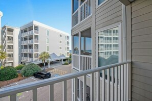 Property grounds - Pelican's Watch 211- 3 Bedroom- Outdoor Pool (Myrtle Beach)