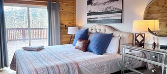 Aspen Grove Haus - Private Family & Pet Friendly Cabin - 3 bd/2ba - Starlink