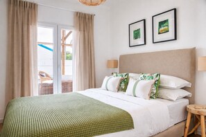 3 bedrooms, iron/ironing board, travel cot, free WiFi - Luxury Villa Comporta Portugal Heated Pool (Comporta)