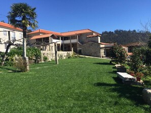 House | Exterior - Furnished Country Suite for a Couple (Penafiel)