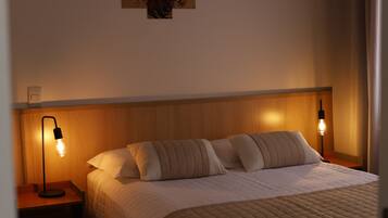 1 dormitori, planxa i posts de planxar, wifi gratuïta i roba de llit