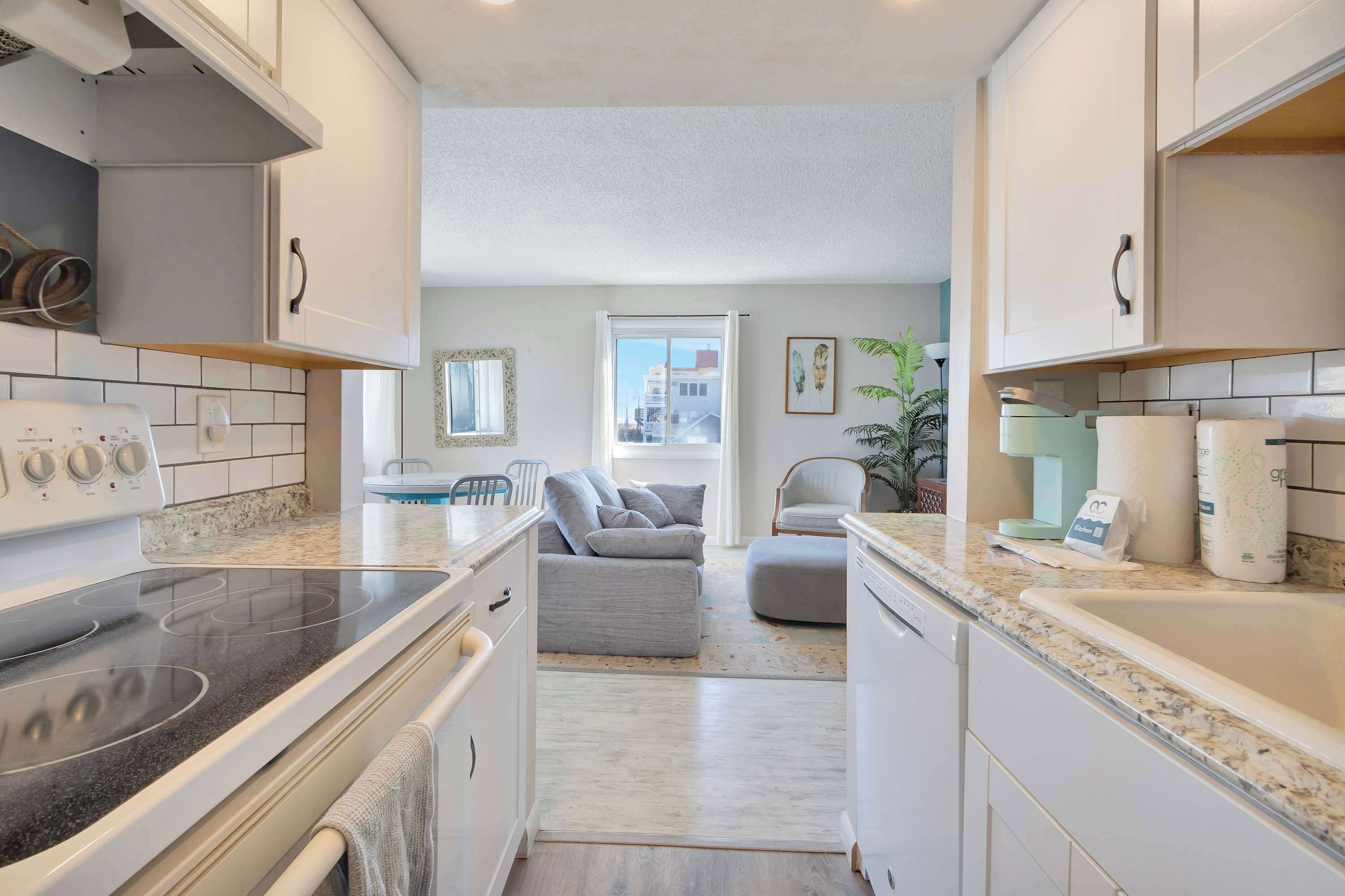 Wasserkocher mit Kaffee-/Teezubehör, Kochgeschirr/Geschirr/Besteck