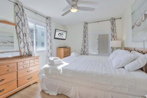 2 bedrooms, iron/ironing board, WiFi, bed sheets - Sand Pebbles 204 (Ocean City)