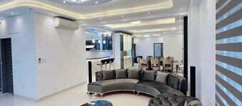 10 Min from the Airport! Luxury Villa in Bashundhara