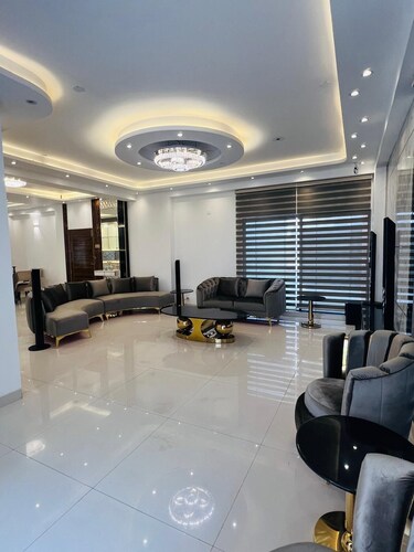 10 Min from the Airport! Luxury Villa in Bashundhara