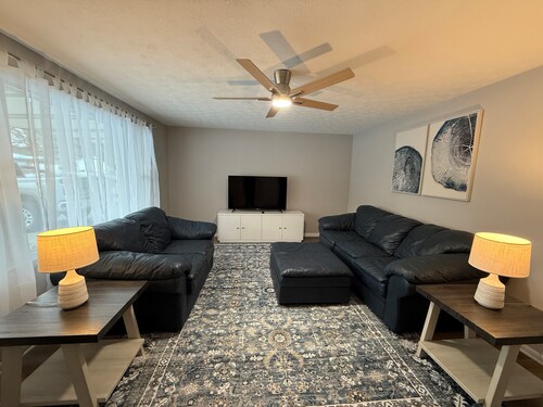 Ann's Adobe - 2 Bdrm Apartment in Mansfield, OH - close to Lexington & Ontario