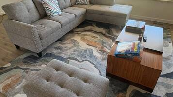 Smart-TV, peis og musikkbibliotek