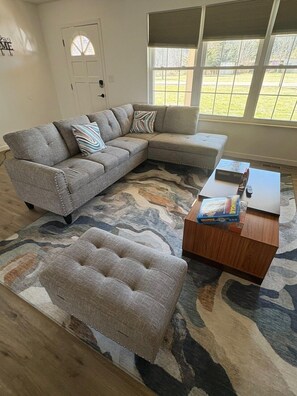 TV connectée, cheminée, médiathèque