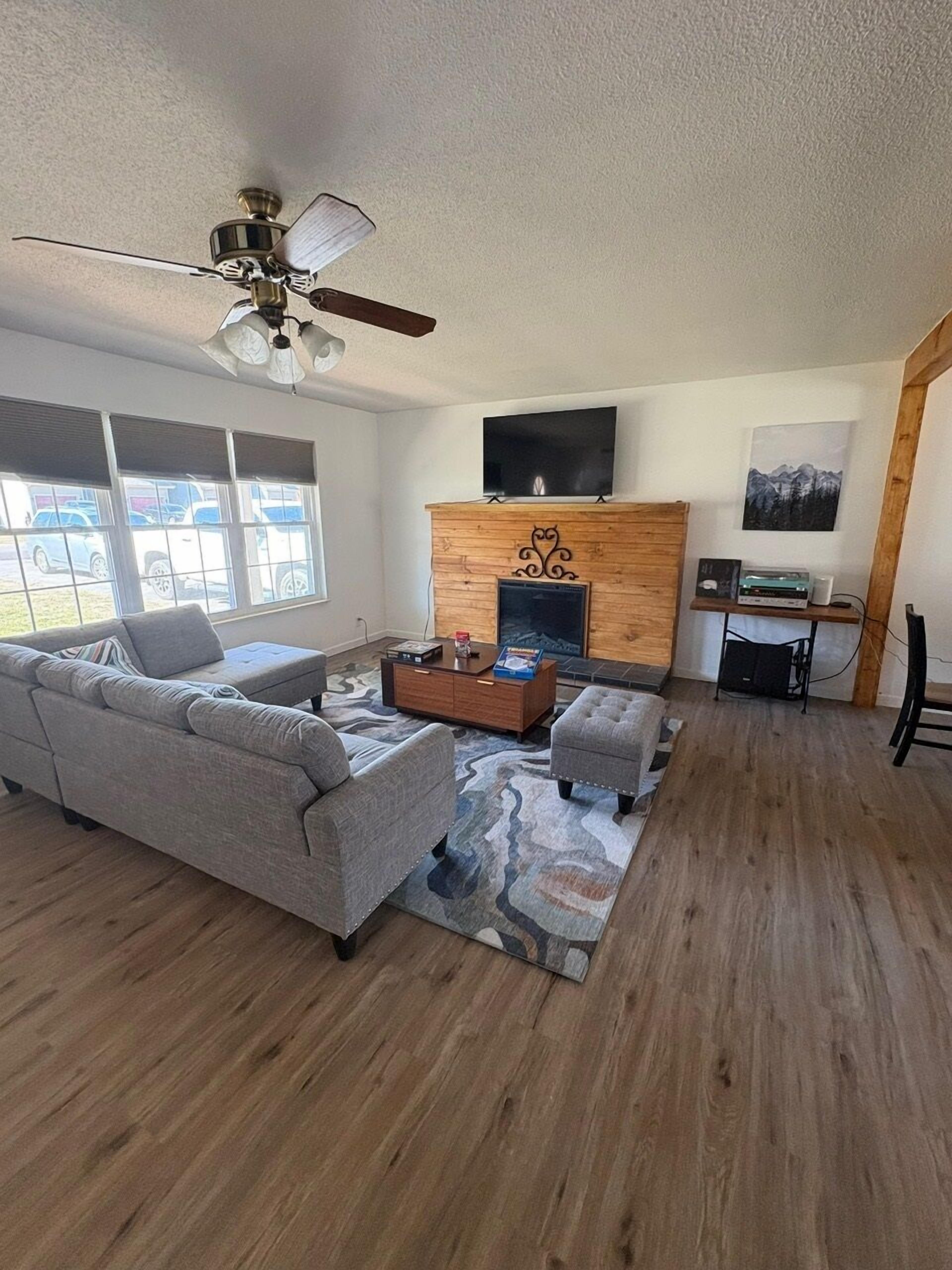 Smart-TV, peis og musikkbibliotek