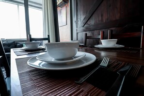 Dining - Highrise DTWN 3 Bed Condo w/ King Bed (Atlanta)