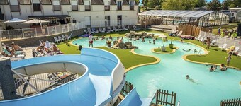 ZEcamping 4* familial 300m plage espace aquatique mobil-home TV 28m2