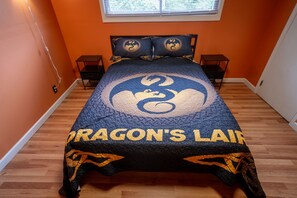 3 bedrooms, free WiFi, bed sheets, wheelchair access - Slay The Dragon: Dragon's Lair Cabin in Robbinsville, North Carolina w/ Creek (Robbinsville)