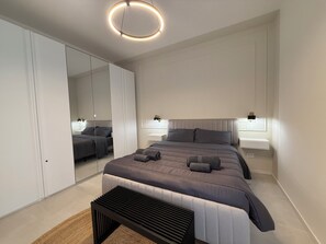 3 bedrooms, in-room safe, desk, iron/ironing board