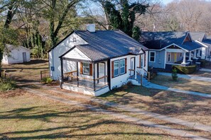 Exterior - 2BR/2BA Near ATL Airport • Free Park• Quiet Stay (Atlanta)