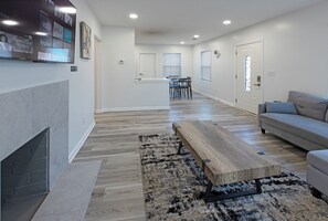 Interior - 2BR/2BA Near ATL Airport • Free Park• Quiet Stay (Atlanta)