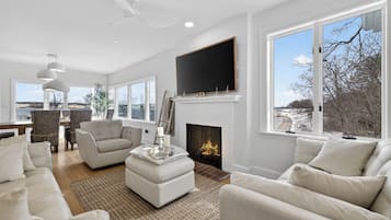 Smart TV, fireplace, video games, stereo