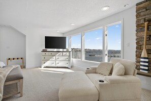 Smart TV, fireplace, video games, stereo