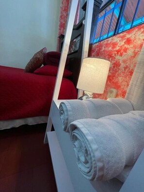 Double Room | Iron/ironing board, free WiFi - Hotel Posada Casa Santorini (Antigua Guatemala)