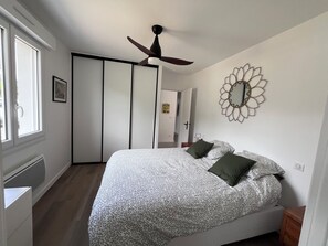 4 chambres, fer et planche à repasser, Wi-Fi gratuit, draps fournis