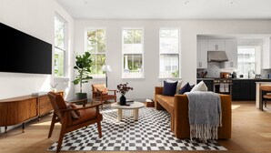 Unclassified image, 3 of 64, button - Luxurious Wellness Retreat - 5BD in Austin (Austin)