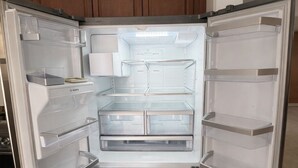 Unclassified image, 4 of 31, button - Private Queen Bed w/Mini Fridge, 2.5 Baths—Brampton Shared Home near GO Station! (Brampton)
