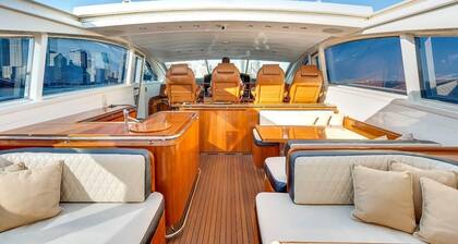 95’ Leopard Luxury Yacht: The Ultimate Escape