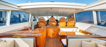 95’ Leopard Luxury Yacht: The Ultimate Escape