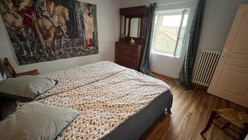 5 soverom, strykejern/-brett, wi-fi (inkludert) og sengetøy