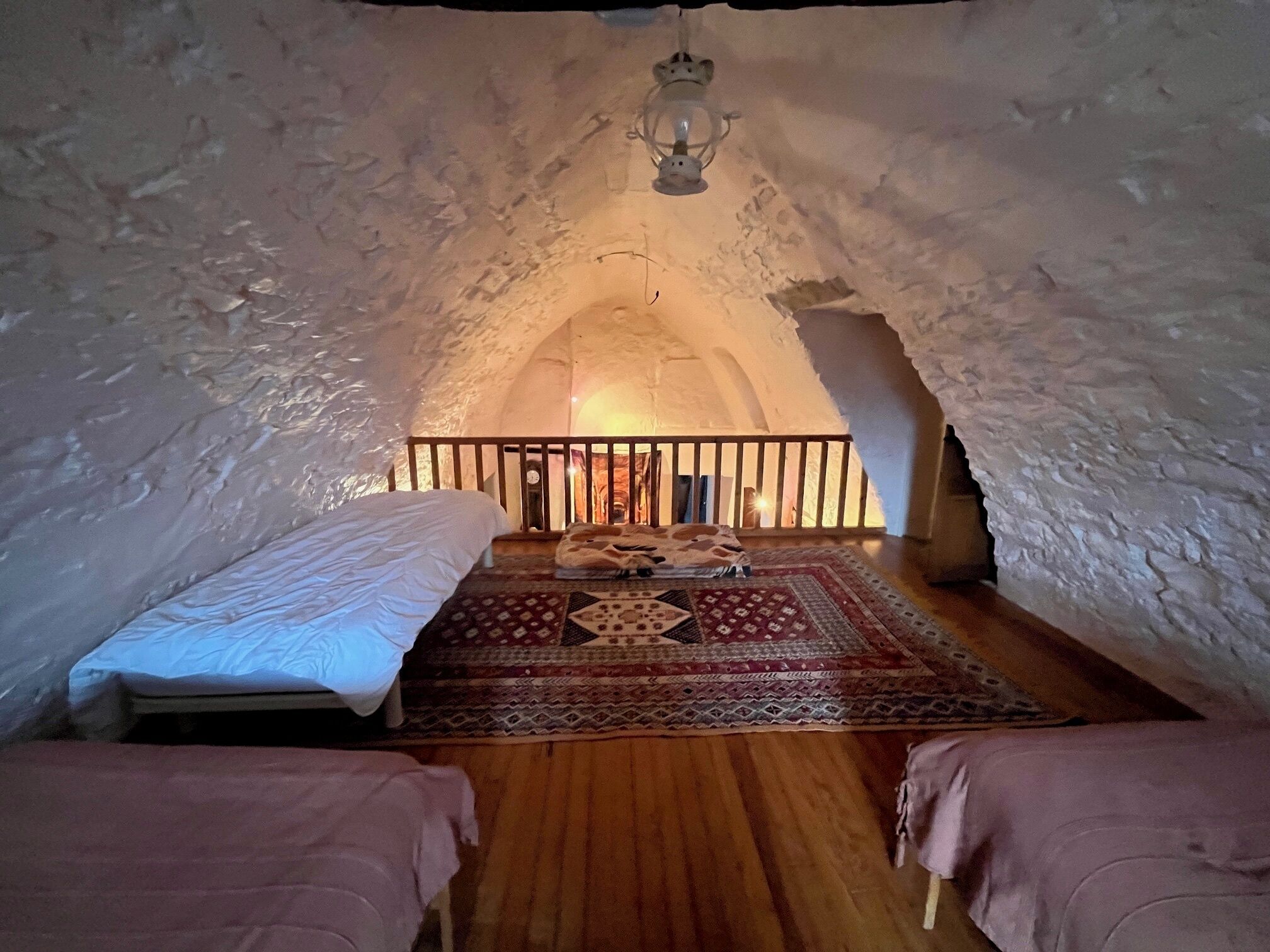 5 bedrooms, iron/ironing board, free WiFi, bed sheets