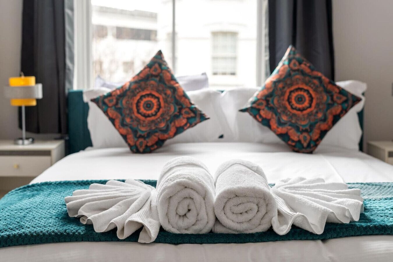 2 bedrooms, desk, iron/ironing board, travel cot