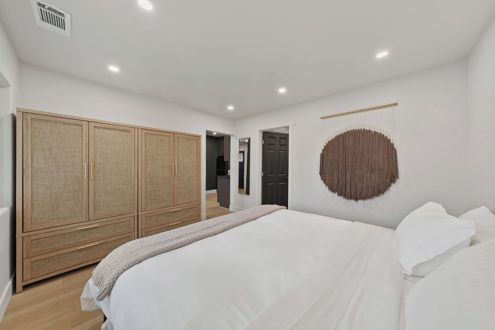 1 bedroom, travel crib, WiFi (free), bed sheets