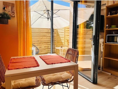 内装. Cosy studio with garden - "Le Luhana