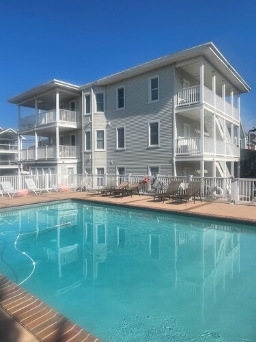 Cozy, Peaceful 2-Bedroom Condo in Wildwood Crest