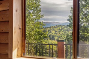 Interior - Spacious Log Cabin / Mtn Views, HotTub, Pool Table (Cripple Creek)