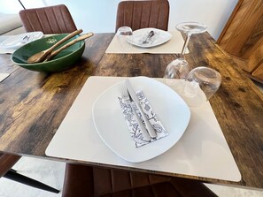 Dining - W&D Living-Artful-Combination parking lot & terrace (Celle)
