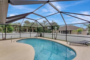 Outdoor pool, a heated pool - The Sunshine Escape w/Heated Pool in charming North Port (North Port)