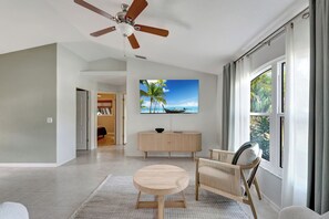Smart TV - The Sunshine Escape w/Heated Pool in charming North Port (North Port)