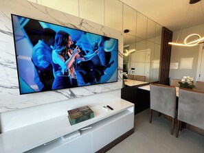 Interior - Apartment with safety netting, heated pool, and gym. (Capão da Canoa)