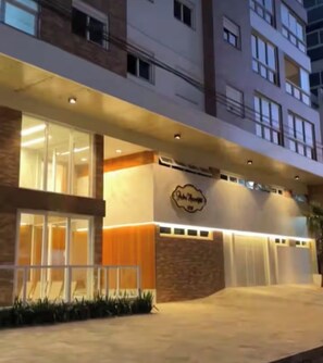 Exterior detail - Apartment with safety netting, heated pool, and gym. (Capão da Canoa)