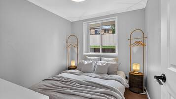 4 Schlafzimmer, Bügeleisen/Bügelbrett, WLAN, Bettwäsche