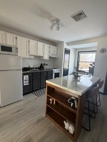 Pleasant 1-bedroom apartment in Staatsburg perfect for your getaway,