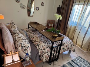 1 habitación, escritorio, tabla de planchar con plancha y wifi gratis 