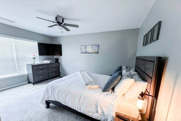 4 slaapkamers, een strijkplank/strijkijzer, wifi, beddengoed