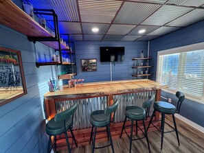 Bar (in der Unterkunft)