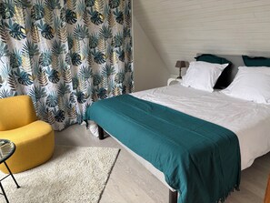 4 bedrooms, iron/ironing board, WiFi - In the stones of Landromiou, beautiful house with garden! (Crozon)