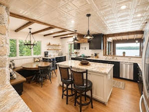 Coffee/tea maker, fridge, microwave, oven - Luxurious lake front modern cabin Water Toys Pet Friendly Dock Peddle Boat (Highland Lakes)