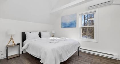 Private 2nd-Floor Apt | 4 Mins to Beach | EV Charger & Parking Included